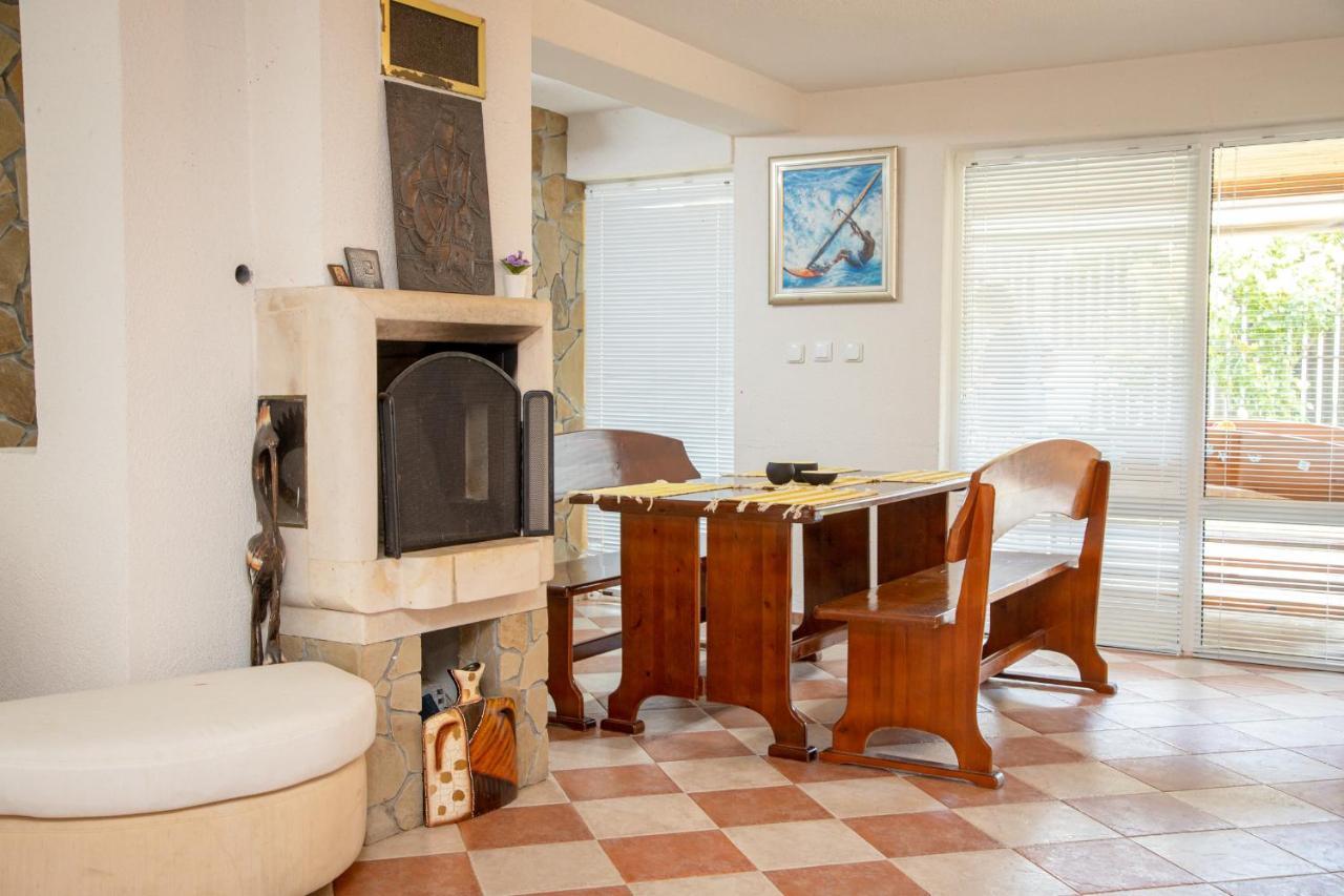 Villa Beni - 4 Bedroom Private House By Flаt Manаger Lozenets Extérieur photo