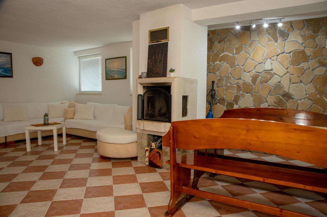 Villa Beni - 4 Bedroom Private House By Flаt Manаger Lozenets Extérieur photo